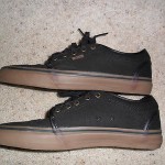 Brand new mens Vans skateboarding or casual shoes size 9.5