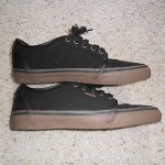 Brand new mens Vans skateboarding or casual shoes size 9.5