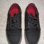 Brand new mens Vans skateboarding or casual shoes size 9.5