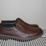 NWOB CLARKS SHOES MEN’S DOBY LEATHER SLIP ON LOAFERS – BROWN – SIZE 10.5 M