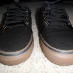 Brand new mens Vans skateboarding or casual shoes size 9.5