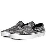 VANS CLASSIC SLIP ON VAN DOREN BLACK STRIPES US 9.5 UK 8.5