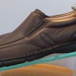 Mens size 11 M brown leather Clarks XTR Lite slip on casual loafers shoes