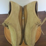 Mens size 11 M khaki suede Clarks Originals Wallabees lace tie casual shoes