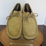 Mens size 11 M khaki suede Clarks Originals Wallabees lace tie casual shoes