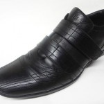 HUGO BOSS MENS BLACK LEATHER SNEAKERS SHOES SIZE 9