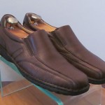 Mens size 11 M brown leather Clarks XTR Lite slip on casual loafers shoes