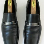 HUGO BOSS MENS BLACK LEATHER LOAFERS WITH SILVER TONE FRONT BUCKLE SIZE 9
