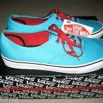 VANS SKATEBOARDING MENS AUTHENTIC CANVAS SHOES SCUBA CHILI PEPPER SIZE 13 NWT NR