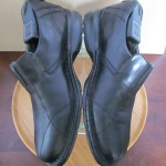 Mens size 10 M black leather Clarks slip on loafers casual or dress shoes
