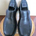 Mens size 10 M black leather Clarks slip on loafers casual or dress shoes