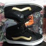 BRAND NEW VANS TNT II BLACK/GOLD SIZE 7.5