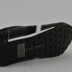 MEN DIESEL LOOP BLACK WHITE CLASSIC CASUAL US 9.5 NIB NO RESERVE
