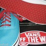 VANS SKATEBOARDING MENS AUTHENTIC CANVAS SHOES SCUBA CHILI PEPPER SIZE 13 NWT NR