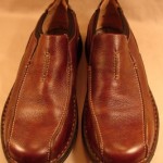 MEN’S DARK BROWN SLIP-ON’S BY CLARKS; SIZE 12M; LEATHER UPPERS; PRE-OWNED