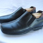 COLE HAAN BLACK LEATHER SLIP ON LOAFERS SIZE 9 MEDIUM