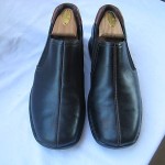 COLE HAAN BLACK LEATHER SLIP ON LOAFERS SIZE 9 MEDIUM