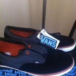 Limited Vans Era Black, Orange, & White Shoe!!