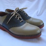 MENS COLE HAAN NAVY/ TAUPE LEATHER SADDLE SHOES  SIZE 8.5 D