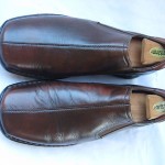 COLE HAAN  DARK BROWN LEATHER SLIP ON  LOAFERS  MENS SIZE 9.5 MEDIUM