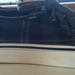 Used Mens Plaid Vans Shoes Size 9 In Good Condition