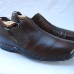 COLE HAAN  DARK BROWN LEATHER SLIP ON  LOAFERS  MENS SIZE 9.5 MEDIUM