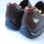 COLE HAAN  DARK BROWN LEATHER SLIP ON  LOAFERS  MENS SIZE 9.5 MEDIUM