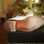MEN’S COLE HAAN WHITE SUEDE BUCKS SIZE 9.5