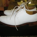 MEN’S COLE HAAN WHITE SUEDE BUCKS SIZE 9.5