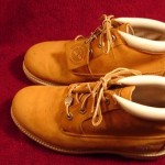 MEN’S GOLD SUEDE LEATHER HIKING BOOTS BY TIMBERLAND, SZ 8.5M; PRE-OWNED