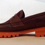 New COLE HAAN men’s oxblood upper/orange sole penny loafer size 8.5