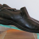 Mens sz 10 M black leather Clarks slip on casual shoes