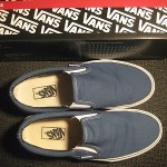 Vans Slip on SZ. 9.5 classic navy blue (only worn once!)