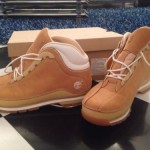 Timberland Mens Wheat w/White Hiking Boots Size 11M Leather & Suede #85122