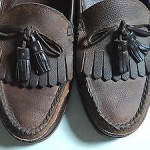 COLE HAAN MENS SIZE 11.5 TWO TONE BROWN LEATHER LOAFERS SHOES TASSLES FRINGES