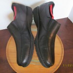 Mens sz 11 M black leather lightweight Clarks slip on dress or casual shoes