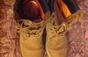 12137