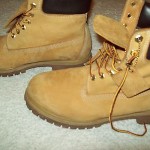 mens pair of size 9 1/2M 1/2 9.5 TIMBERLAND  BOOTS shoes