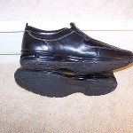GENUINE MENS COLE HAAN–BLACK LEATHER NIKE AIR LOAFERS—SIZE 9 1/2M