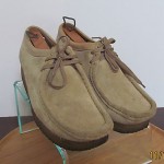 Mens sz 7.5 or women’s sz 9.5 Clarks originals wallabees suede casual shoes