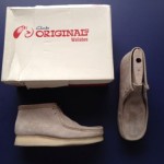 Brand New Clarks Wallabees in Original Sand Suede / Cream – Size 11