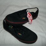NIB Vans Authentic Skate Shoe Black rasta Size:Mens 5 / Womens 6.5