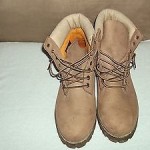 TIMBERLAND  TAN  SIZE 9.5M
