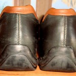 COLE HAAN ~ MENS BLACK W/ BROWN TRIM LEATHER DRIVING LOAFERS SZ 9M ~ NICE!