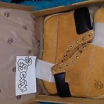 Men’s Timberland Boots 6 inch Premium Nubuck waterproof in wheat 10061 size 9