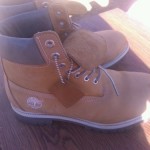 Men’s Timberland  Boots Sz 9M Wheat /Yellow