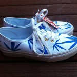 White/Blue Marijuana Leaf Vans SZ  6 MENS/ SZ 7.5 WOMENS