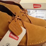 CLARKS DESERT BOOT AMBER GOLD SUEDE BRAND NEW SIZE 8.5