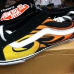 NEW VANS OLD SKOOL SHOES CLASSICS FLAME II SZ 11.0 MENS