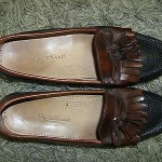 Men’s 10 D COLE HAAN Country Black & Brown Leather Kilt Tassel Loafers Shoes